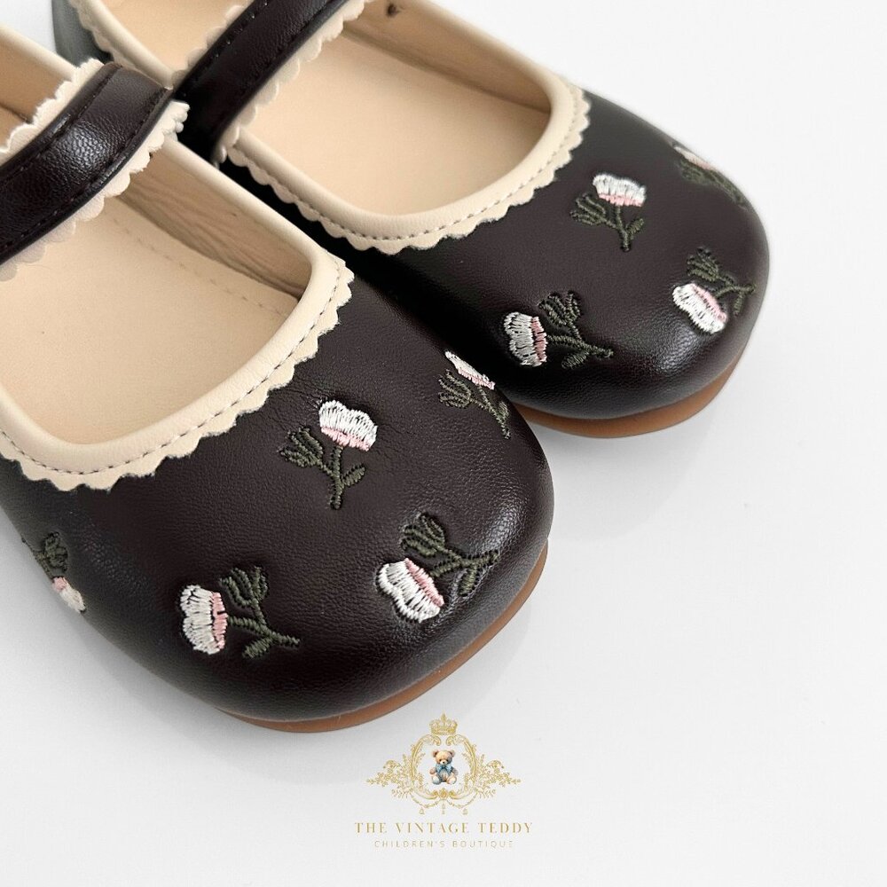 NWT Pretty Girls Mary Jane Flats Embroidered Cute Children's Shoes Brown 2.5 - Picture 6 of 6
